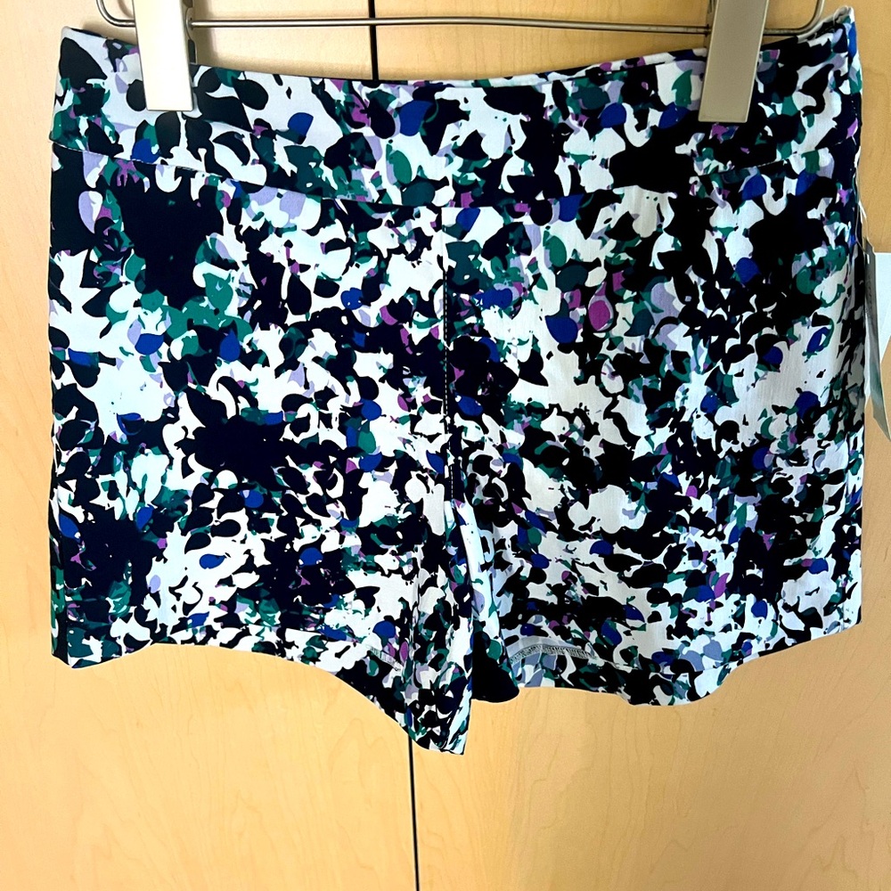 NWT printed shorts